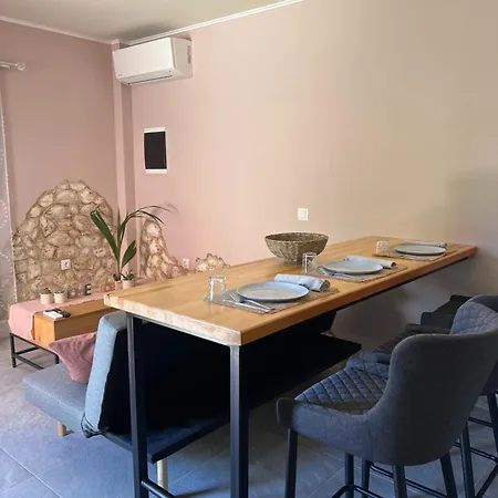 Spitaki Alepou
